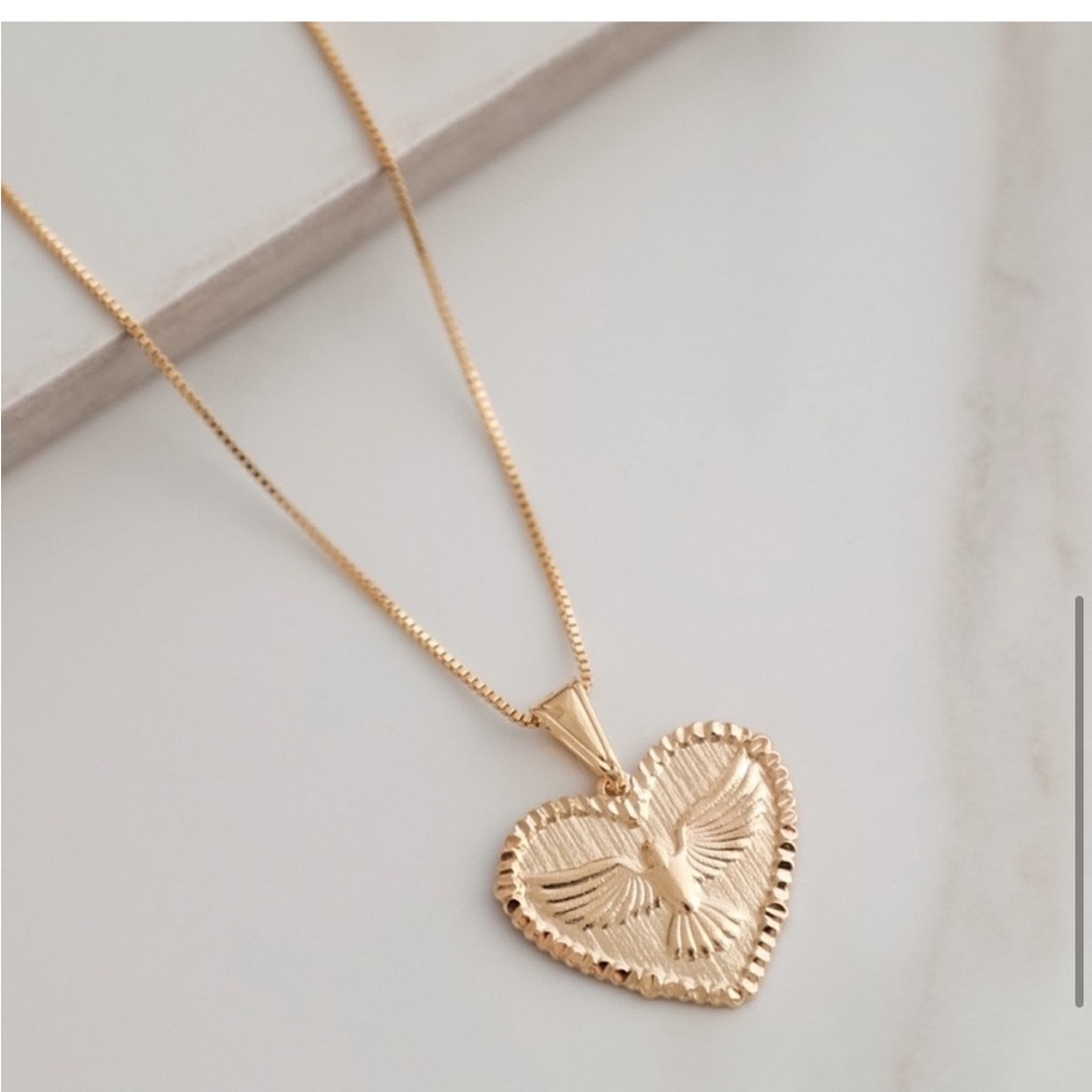 11thstreet Gold Bird Pendant Necklace - Picture 3 of 6